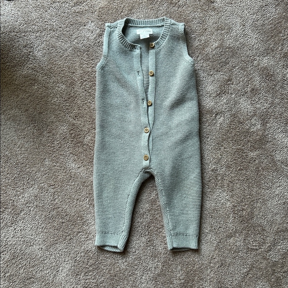 Sleeveless Knit Baby Romper with Wooden style Buttons